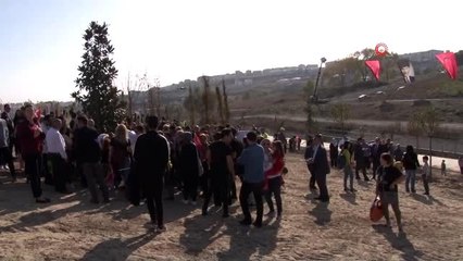 Beylikdüzü'nde oluşturulan Atatürk Ormanı'nda 320 ağaç toprakla buluştu