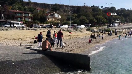 Güzel havayı fırsat bilen vatandaşlar denizin tadını çıkardı