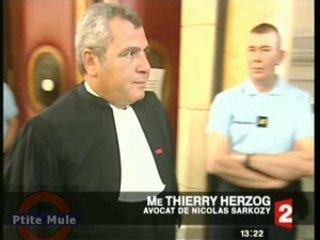 Le SMS de la discorde : Sarko porte plainte