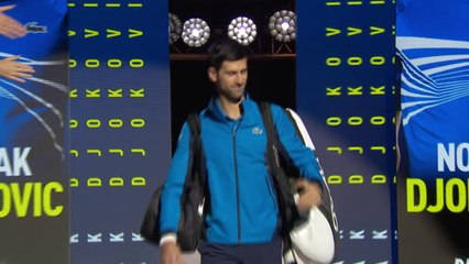 Télécharger la video: Djokovic eases past Berrettini in ATP Finals opener