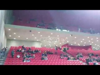 Report TV - Me duart 'shqiponjë', Rama publikon videon nga brenda stadiumit