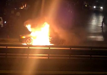 E-5'te lüks araç alev alev yandı