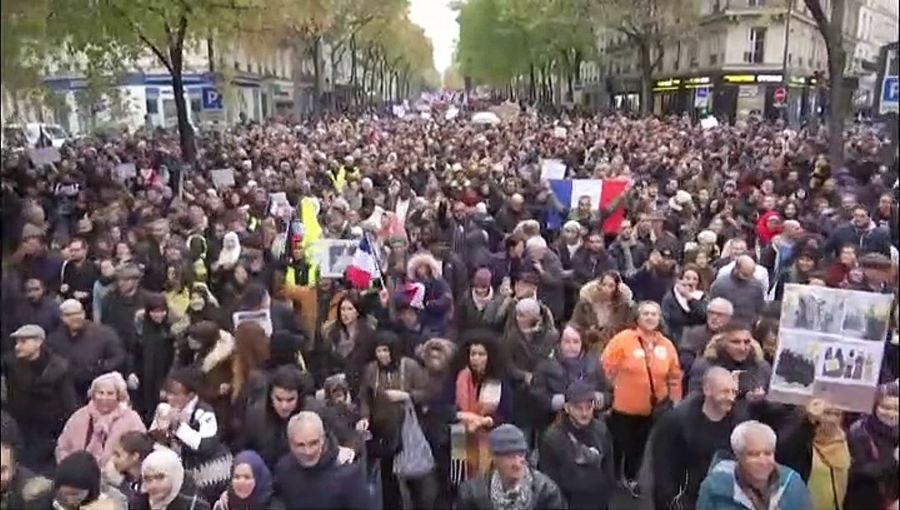 Mehr als 10.000 bei 'Marsch gegen Islamophobie' in Paris