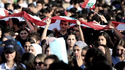 رسائل من الشعب اللبناني إلى المسؤولين