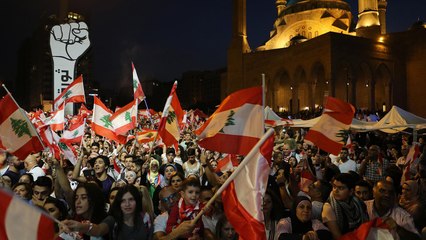 اللبنانيون يواصلون احتجاجاتهم في "أحد الإصرار"