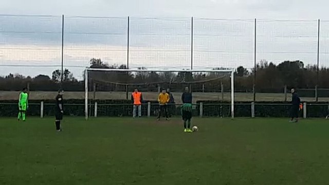Pénalty de Lenny contre Moliens en coupe de l'Oise le 9 novembre 2019