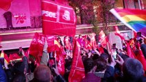 Sánchez celebra la victoria electoral con sus simpatizantes