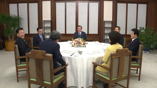 문 대통령·5당 대표 여야정 상설협의체 재개 공감대 형성 / YTN