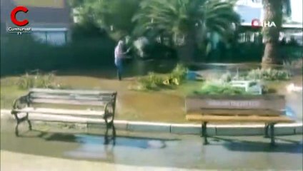 Büyükada’da kıyıya vuran dalgalar nedeniyle vatandaşlar ölümden döndü: ''Tsunami zannettim''