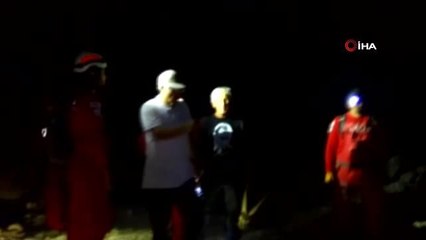 Cehennem Deresi Vadisi'nde mahsur kalan 3 kişi kurtarıldı