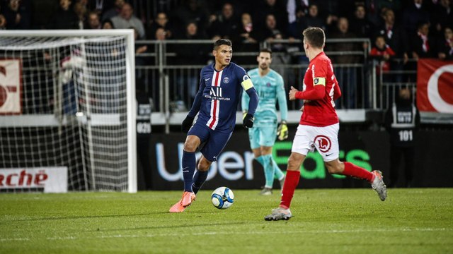 Inside: Brest v Paris Saint-Germain