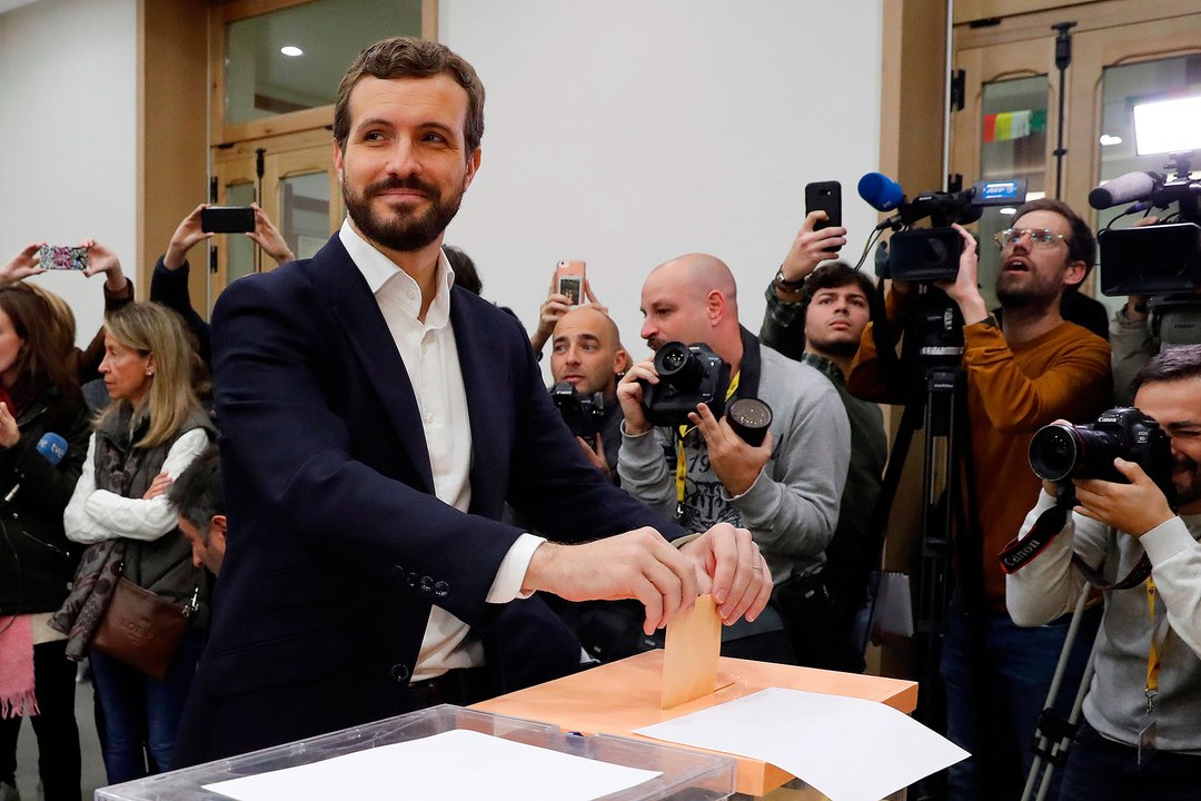 Federico a las 8: Casado sube y Sánchez baja, ¿gran coalición?