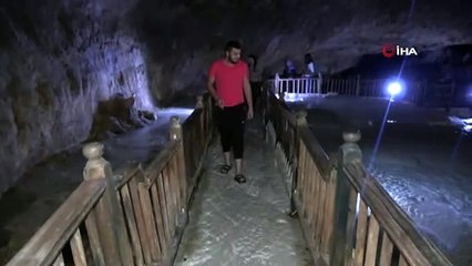 Yer altındaki gizli Pamukkale: Kaklık Mağarası