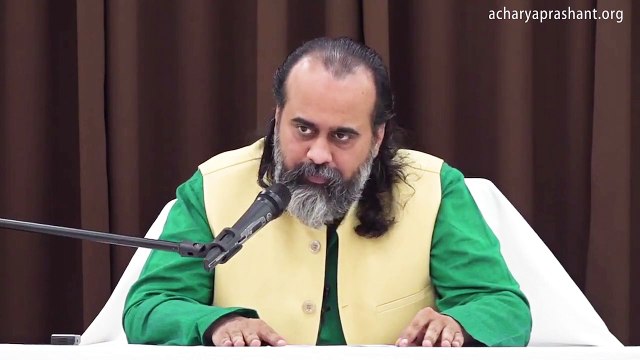 Are religious prayers needless? Does praying help at all? || Acharya Prashant (2019)