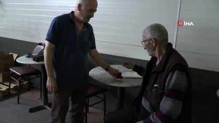 Çay bahçesinde otururken kredi vaadiyle 30 bin TL dolandırıldı