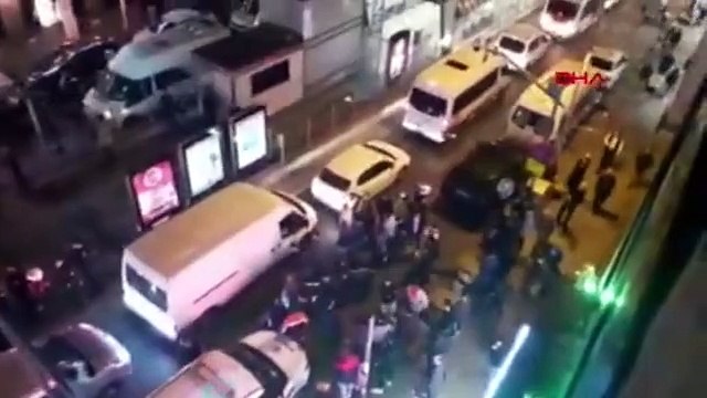 İstanbul'da metroda iğrenç olay! Linç ediliyordu...