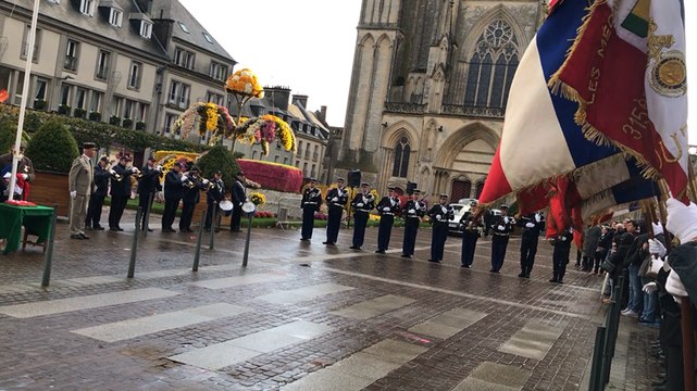 La remise de médailles aux récipiendaires du 11 novembre