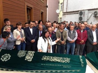 Fatih'te ölü bulunan 4 kardeş toprağa verildi! Tabutla defnedildiler