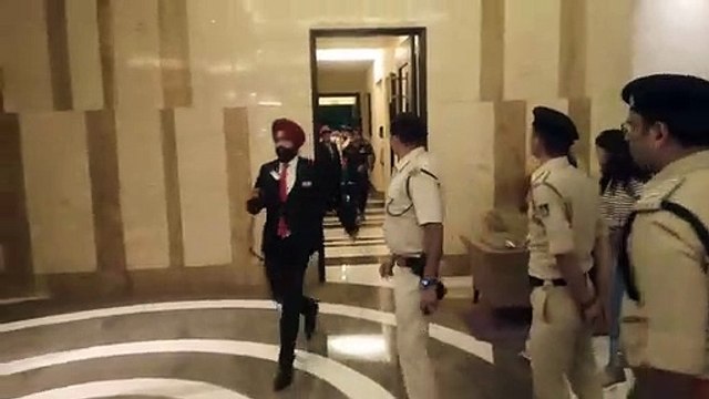 भारतीय क्रिकेट टीम के कप्तान विराट कोहली पहुंचे रेडिसन इंदौर