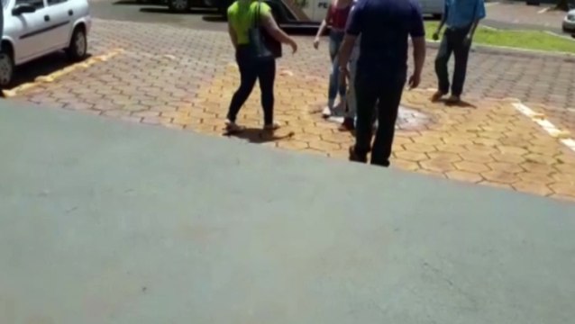Familiares de Margarida Ferreira vão ao IML para liberação do corpo da mulher