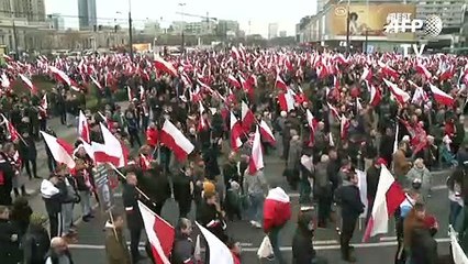 Zehntausende bei Unabhängigkeitsmarsch der extremen Rechten in Warschau