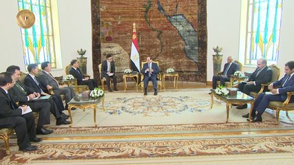 نشاط السيسي في يوم: لقاء مع رئيس "الاستشاري الصيني" واجتماع مع الحكومة