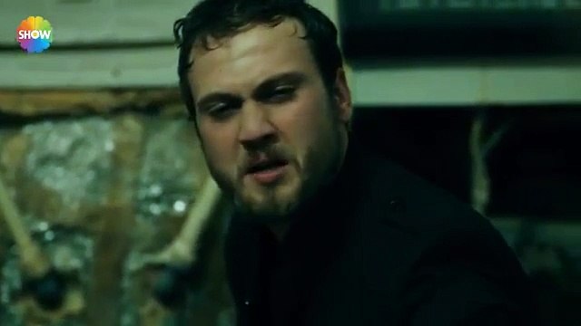 Aras Bulut İynemli'den muhteşem performans! Çukur'da yürek yakan sahne