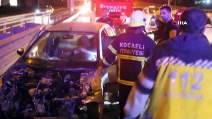 Otomobil kamyonete arkadan çarptı: 2 yaralı