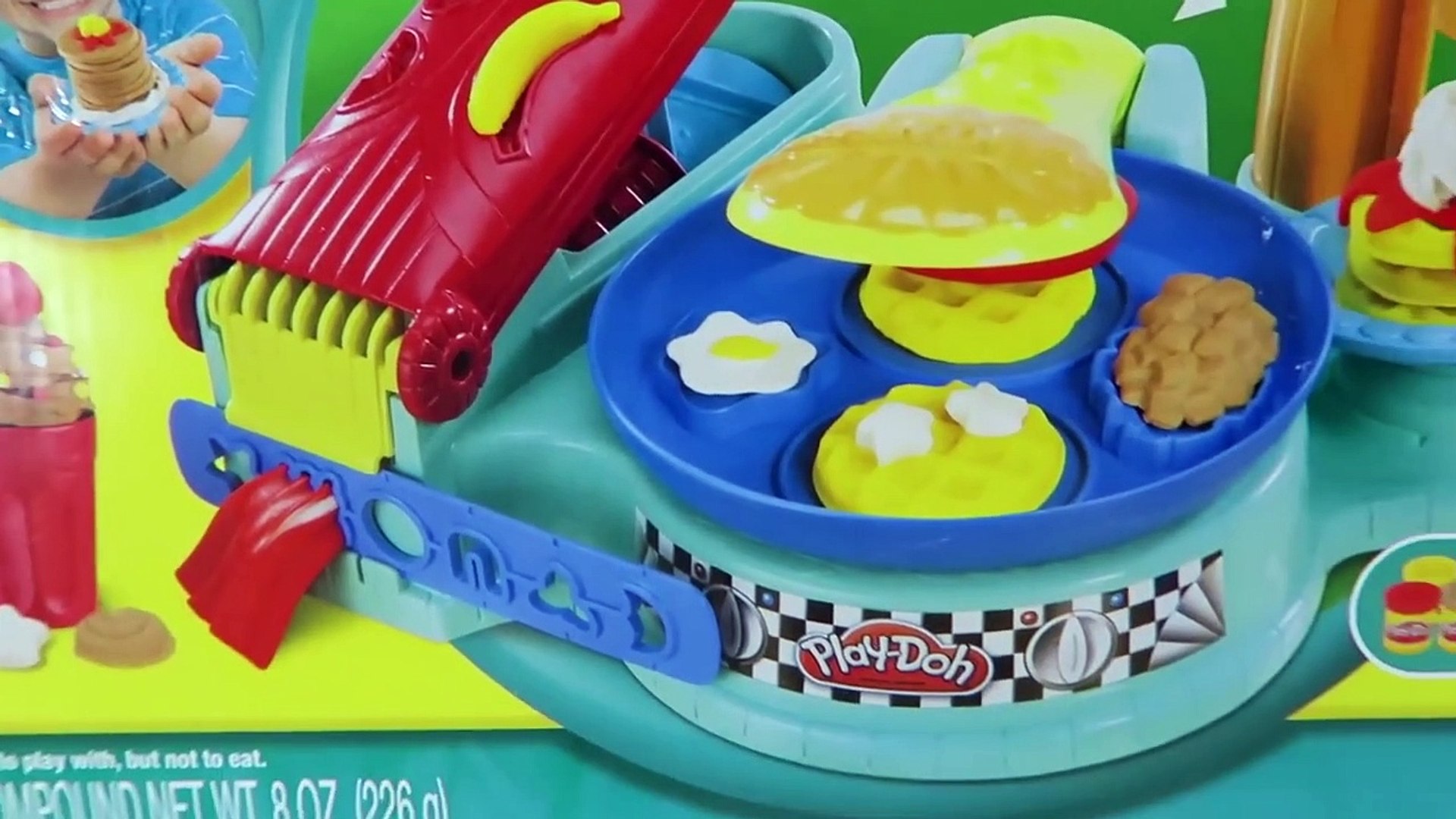 Play Doh Flip N Serve Breakfast Playset