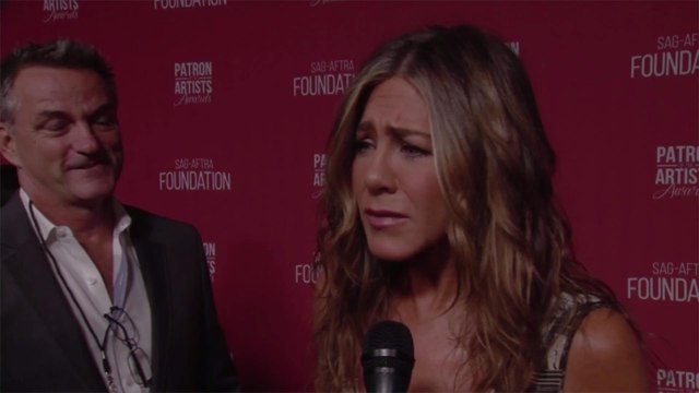 Jennifer Aniston Joked About Those Impossibly Large Apartments During Her People's Choice Awards Speech