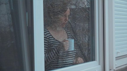 6 Ways to Boost Your Mood When You Have the Winter Blues, According to a Psychiatrist