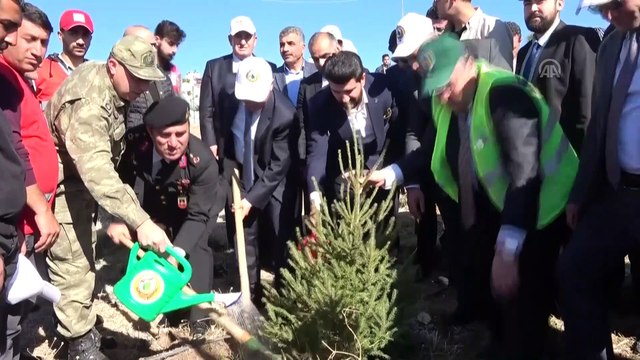 Erciş’te, fidan dikimi etkinliği - VAN