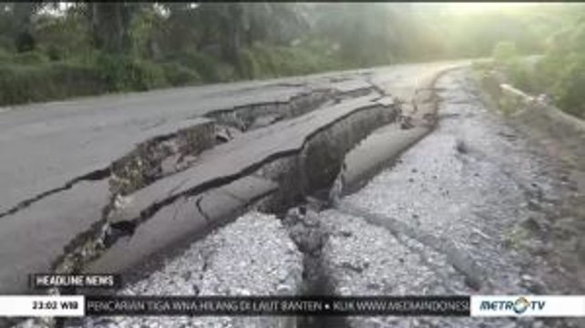 Jalan Penghubung antar Kecamatan di Simeulue Aceh Ambles