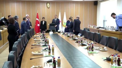 Pakdemirli: "81 ilde 2023 noktada 11 milyon fidan 1 milyon kişi tarafından 3 saatte toprakla...