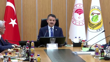 Pakdemirli: '81 ilde 2023 noktada 11 milyon fidan 1 milyon kişi tarafından 3 saatte toprakla buluştu' - ANKARA