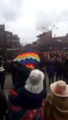 Los paramilitares del Foro de Sao Paulo llegan a Bolivia e irrumpen en La Paz al grito de "Ahora sí, guerra civil"