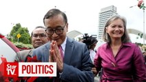 Cambodian opposition leader drops by Parliament to meet MPs