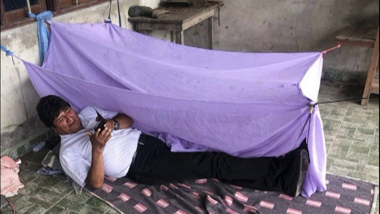 Morales schläft jetzt auf dem Boden