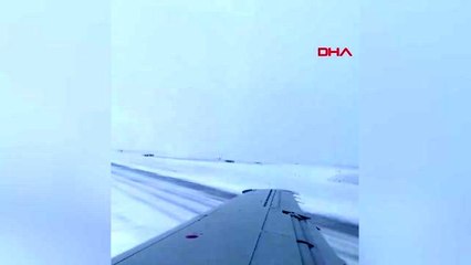 Yolcu uçağı inişi sırasında pistten çıktı