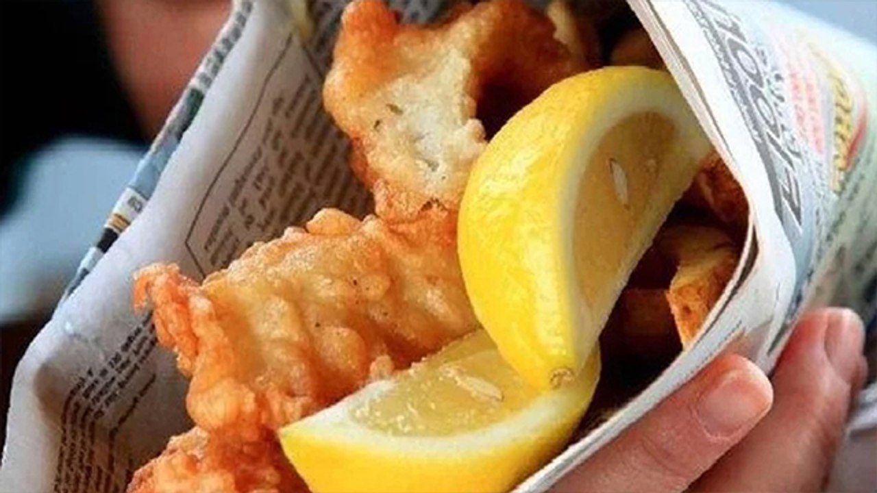 अखबार में रखा हुआ खाना आपके लिए हो सकता है जानलेवा Wrapping Food in