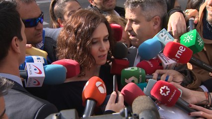 Ayuso llama a Vox y Cs a que se integren en el PP