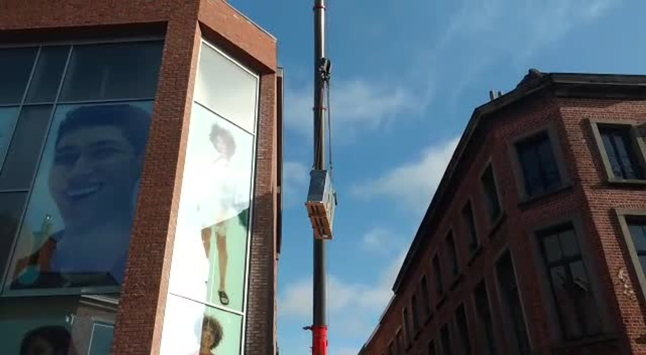 Mons : opération de livraison chez Primark