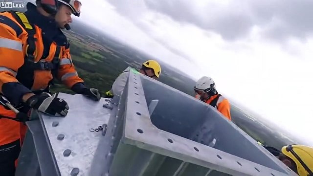 Installation d'une antenne à plusieurs centaines de mètres d'altitude !