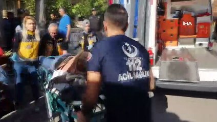 Kızıyla kavga eden damadı ve arkadaşını bıçakladı