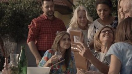 Here's How to Set Boundaries For Family Members and Money