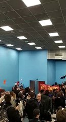 Les manifestants ont fait une entrée musclée dans l'amphithéâtre qui a choqué certains étudiants