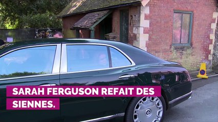 VIDEO. Le moment WTF du jour ! Quand Sarah Ferguson s'amuse comme une enfant à l'aéroport