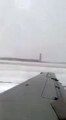 Un avion dérape pendant son atterrissage (Aéroport de Chicago)