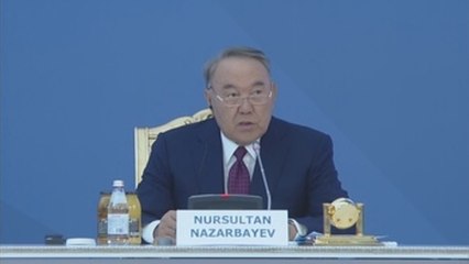 Nazarbáyev aboga por una reunión cara a cara entre Putin y Zelenski