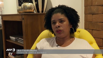 Mujeres golpeadas recuperan la sonrisa con dentistas voluntarios en Brasil